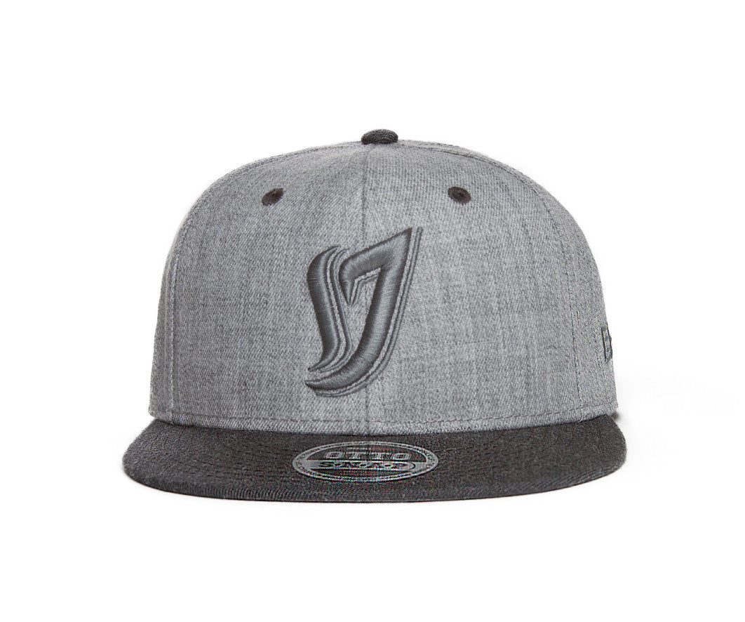 YOK B1Ballcap Dark Silver Snap Back Hat